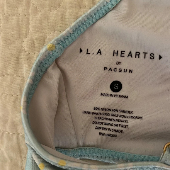 Pacsun Flower Daisy Bikini top small - Picture 4 of 4